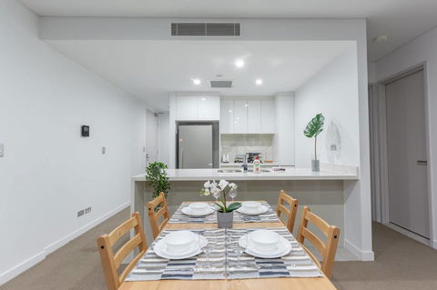 Inner City Stylish Apt Walk To Green Square - Northern Rivers Accommodation 4