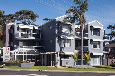 Mollymook Cove Apartments - Northern Rivers Accommodation 0