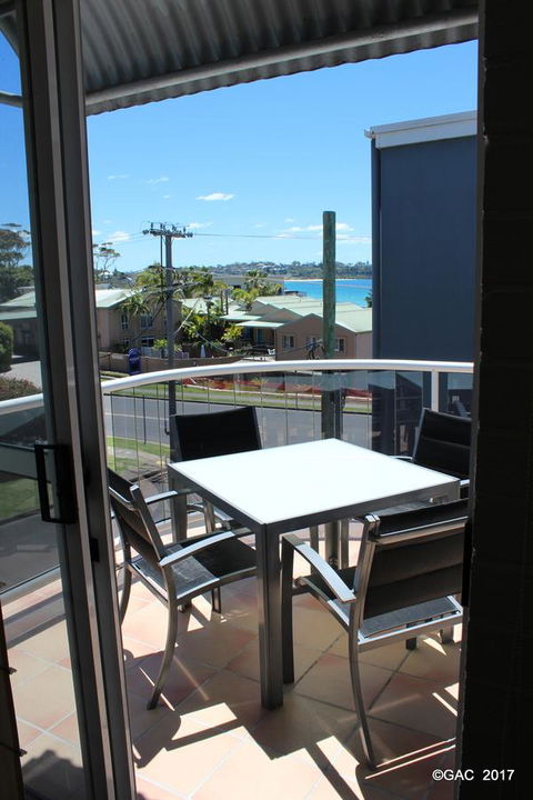 Mollymook Cove Apartments - Northern Rivers Accommodation 18