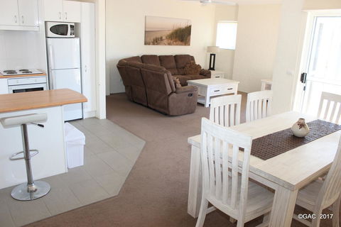 Mollymook Cove Apartments - Northern Rivers Accommodation 29