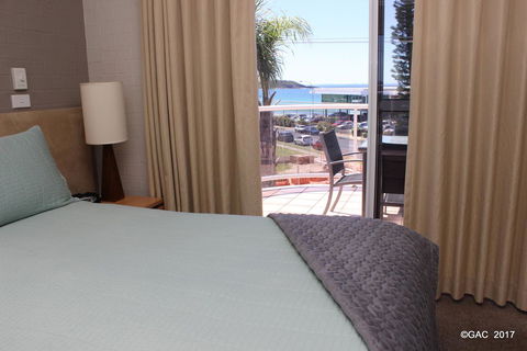 Mollymook Cove Apartments - Northern Rivers Accommodation 6
