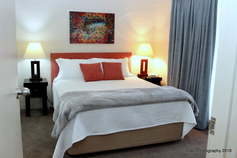 Mollymook Cove Apartments - Northern Rivers Accommodation 4