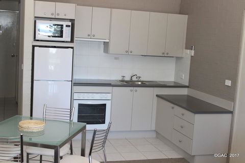 Mollymook Cove Apartments - Northern Rivers Accommodation 23