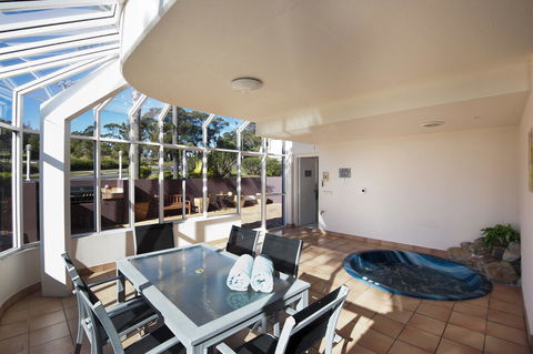 Mollymook Cove Apartments - Northern Rivers Accommodation 35