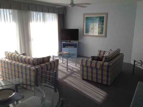 Breakers Apartments - Northern Rivers Accommodation 6