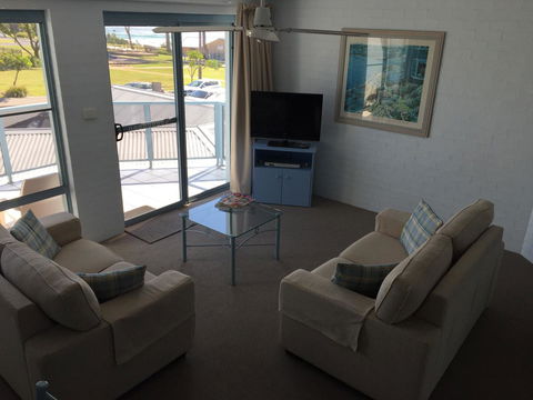 Breakers Apartments - Northern Rivers Accommodation 12