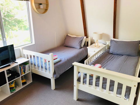 Little Blue Beach House - Northern Rivers Accommodation 5