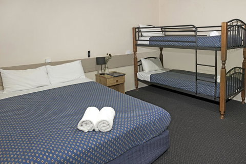 Banjo Paterson Inn - Northern Rivers Accommodation 11