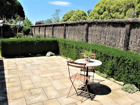 Apple Tree Cottage - Northern Rivers Accommodation 22