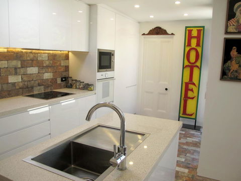 Apple Tree Cottage - Northern Rivers Accommodation 5
