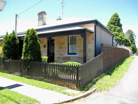 Apple Tree Cottage - Northern Rivers Accommodation 1