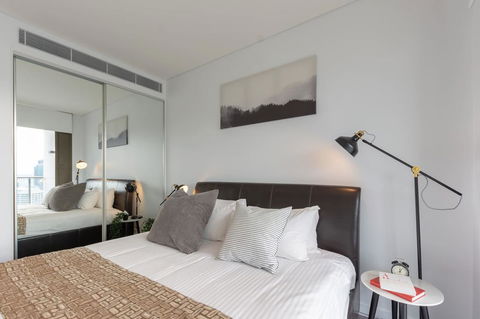 High Rise Apt In Heart Of Sydney Wt Harbour View - Northern Rivers Accommodation 17