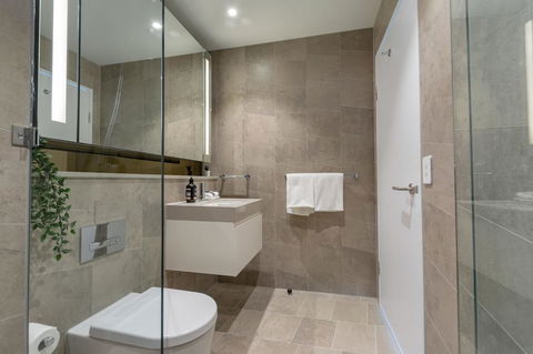 High Rise Apt In Heart Of Sydney Wt Harbour View - Northern Rivers Accommodation 15