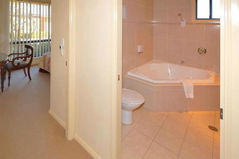 Potters Apartments - Northern Rivers Accommodation 12