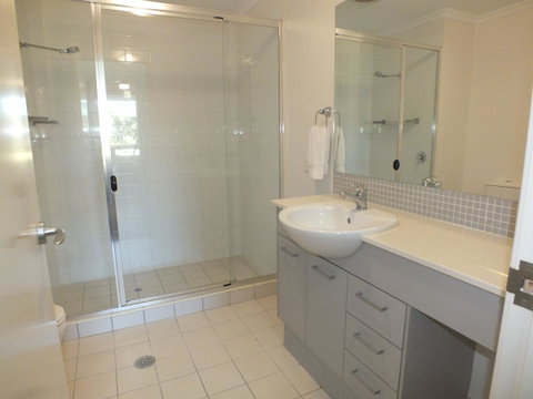 Pacific Marina Apartments - Northern Rivers Accommodation 28