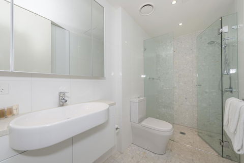 Lakefront 116 Kingston ACT - Northern Rivers Accommodation 5