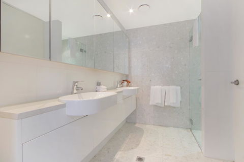 Lakefront 116 Kingston ACT - Northern Rivers Accommodation 18