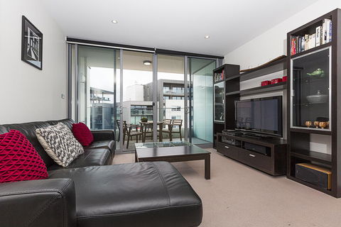 Lakefront 116 Kingston ACT - Northern Rivers Accommodation 14