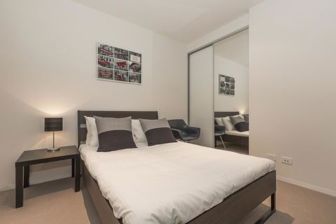 Lakefront 116 Kingston ACT - Northern Rivers Accommodation 11