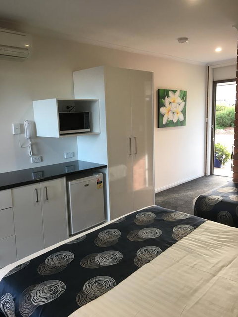 Pelican Motor Inn - Northern Rivers Accommodation 9