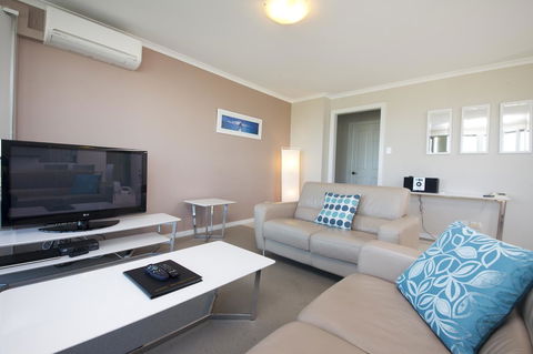Sails Apartments - Northern Rivers Accommodation 6