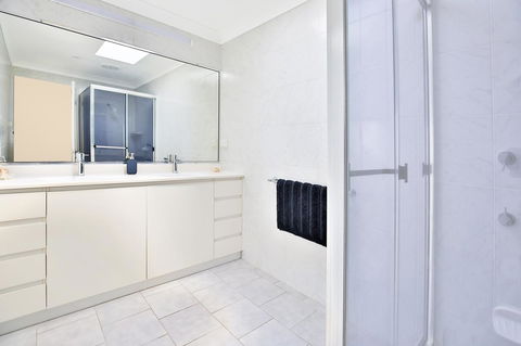 Neptune I Absolute Beachfront I Stunning Views - Northern Rivers Accommodation 20
