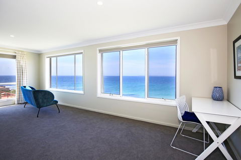 Neptune I Absolute Beachfront I Stunning Views - Northern Rivers Accommodation 12