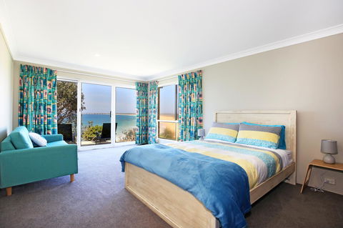 Neptune I Absolute Beachfront I Stunning Views - Northern Rivers Accommodation 16