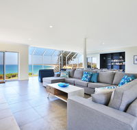 Neptune - Absolute Beachfront - Northern Rivers Accommodation