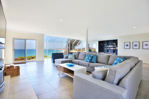Neptune I Absolute Beachfront I Stunning Views - Northern Rivers Accommodation 0