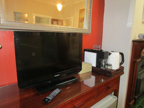 Boot Makers Cottage - Northern Rivers Accommodation 4