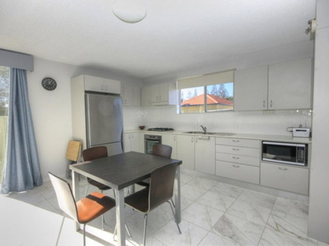 45 Wharf Street - Whole House - Northern Rivers Accommodation 3