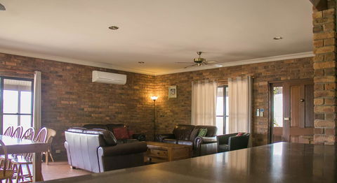 Ironstone Estate Lovedale - Northern Rivers Accommodation 17