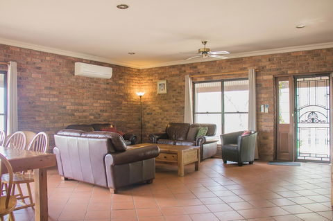 Ironstone Estate Lovedale - Northern Rivers Accommodation 18