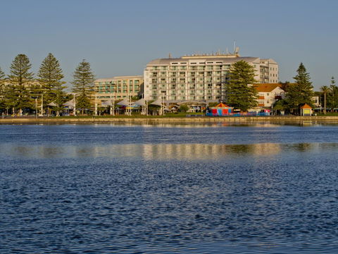 Oaks The Entrance Waterfront Suites - Northern Rivers Accommodation 15