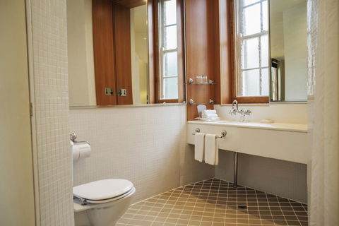 Sydney Harbour Hotel - Northern Rivers Accommodation 23
