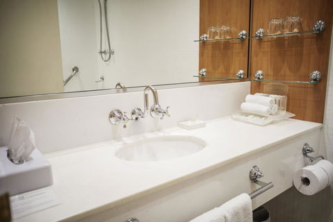 Sydney Harbour Hotel - Northern Rivers Accommodation 24