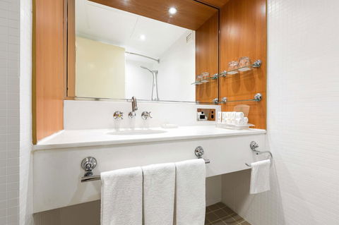 Sydney Harbour Hotel - Northern Rivers Accommodation 6