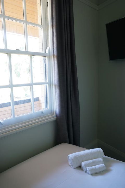 Rosehill Hotel - Northern Rivers Accommodation 24