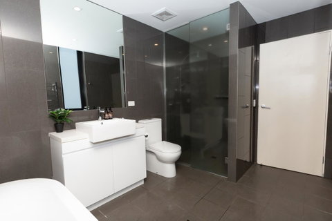 Brand New Executive Apartment - Northern Rivers Accommodation 11