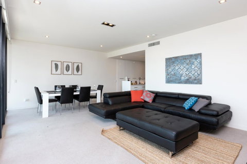 Brand New Executive Apartment - Northern Rivers Accommodation 1