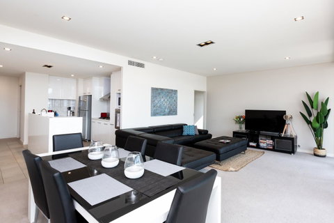 Brand New Executive Apartment - Northern Rivers Accommodation 0