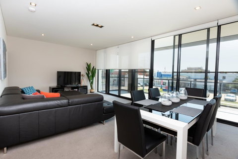 Brand New Executive Apartment - Northern Rivers Accommodation 3