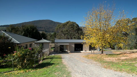Pound Creek Gallery - Northern Rivers Accommodation 9