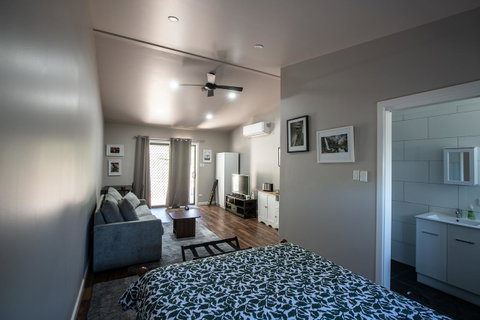 Pound Creek Gallery - Northern Rivers Accommodation 16