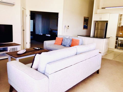 Boathouse Resort (Water Front) - Northern Rivers Accommodation 9