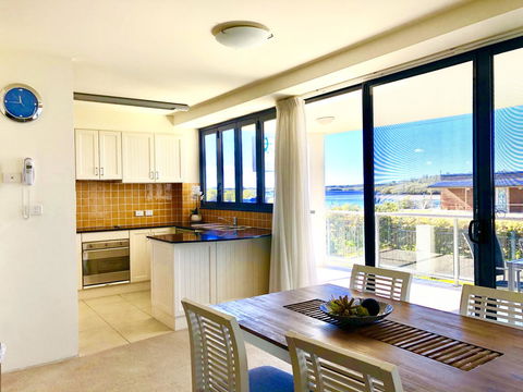 Boathouse Resort (Water Front) - Northern Rivers Accommodation 1