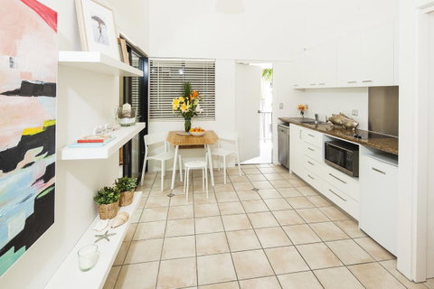 Julians Apartments - Northern Rivers Accommodation 14