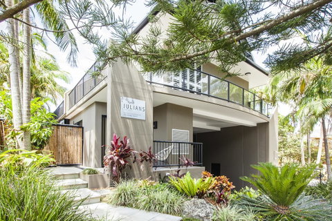 Julians Apartments - Northern Rivers Accommodation 0