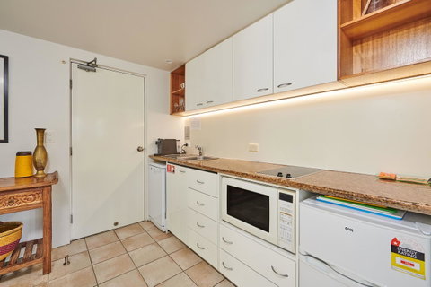 Julians Apartments - Northern Rivers Accommodation 10